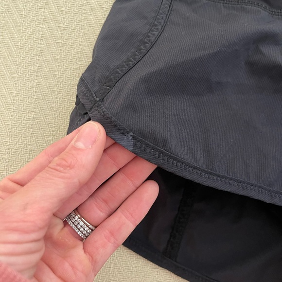 Speed Short with Ruffle - Picture 3 of 4